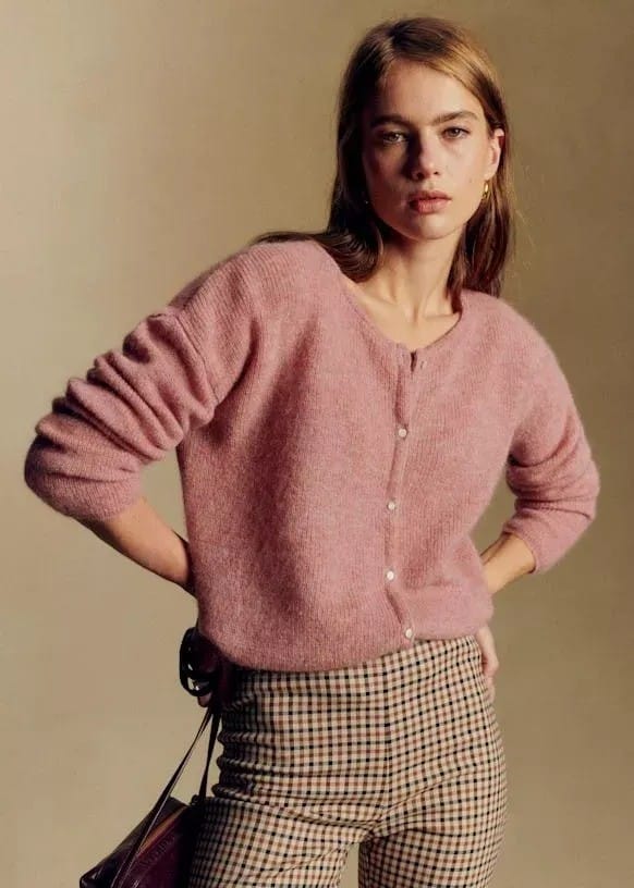 Soft pink kid mohair knit cardigan, fluffy kid mohair sweater with round neck, custom knitwear OEM for women, Dongguan manufacturer